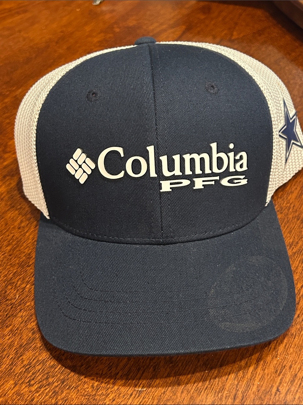 Dallas Cowboys Columbia PFG Navy Mesh SnapBack Trucker Hat